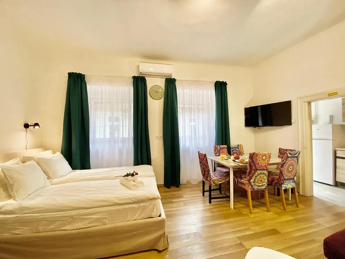 Contacts de B20 Apartment